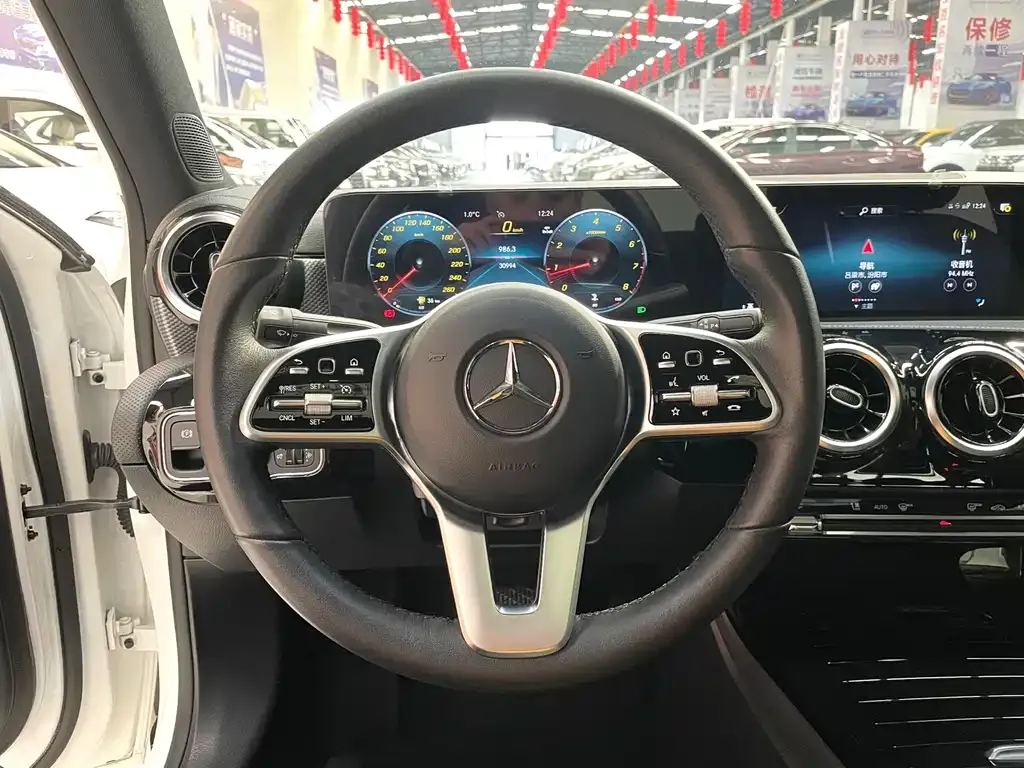 Mercedes-Benz A-Class 2023 из CN, фото 5