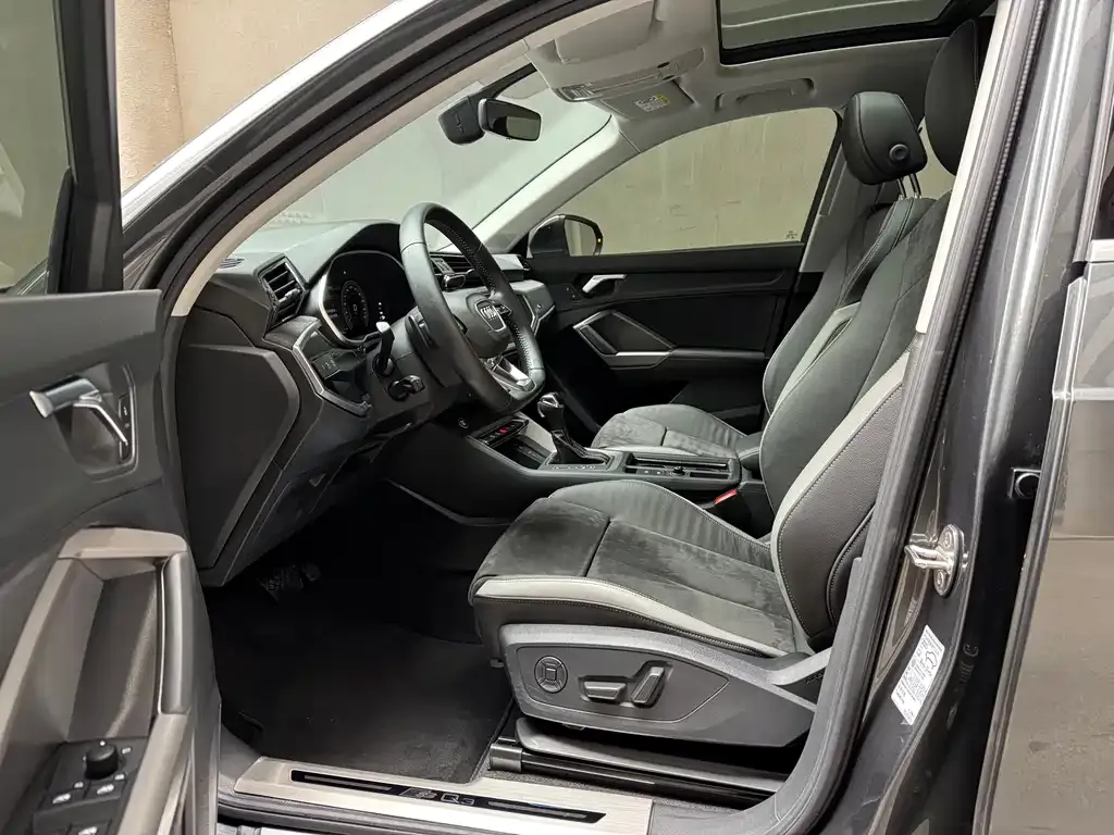 Audi Q3 2022 из CN, фото 7