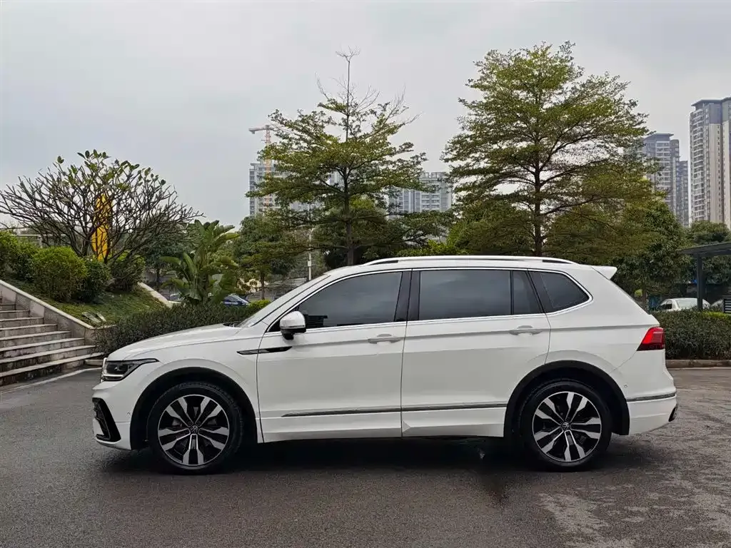 Volkswagen Tiguan L 2021 из CN, фото 4