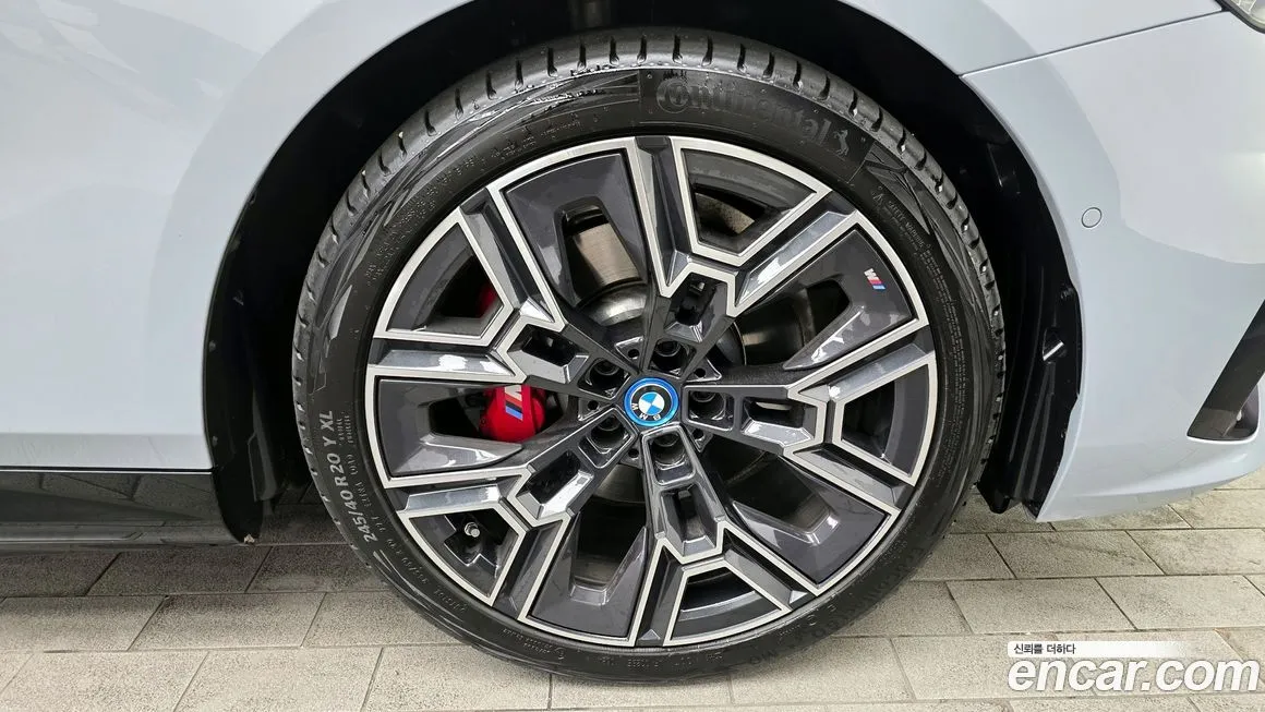 BMW 5-Series 2024 из KR, фото 9