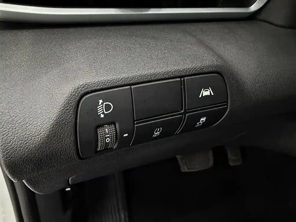 Hyundai Elantra 2023 из CN, фото 7