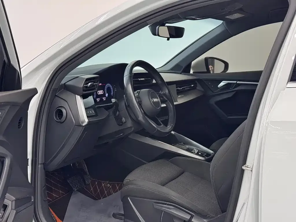Audi A3 2023 из CN, фото 9