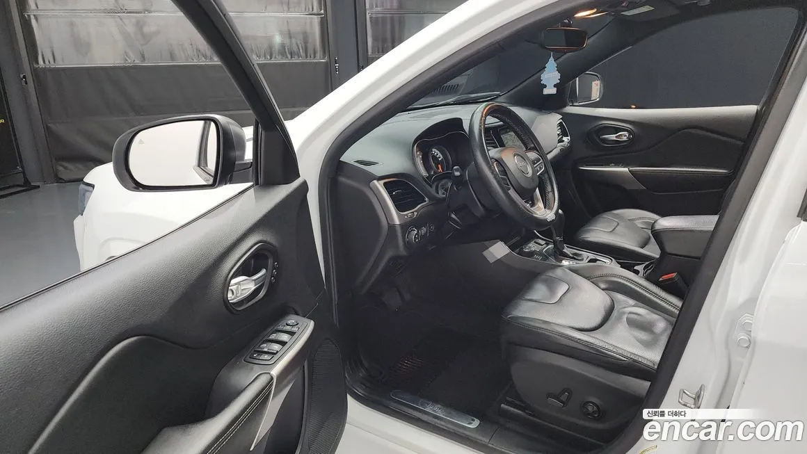 Jeep Cherokee 2021 из KR, фото 9