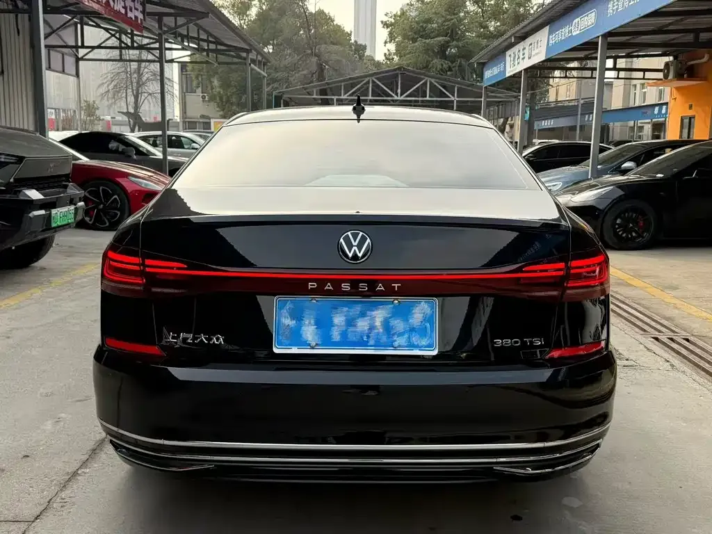 Volkswagen Passat 2024 из CN, фото 4