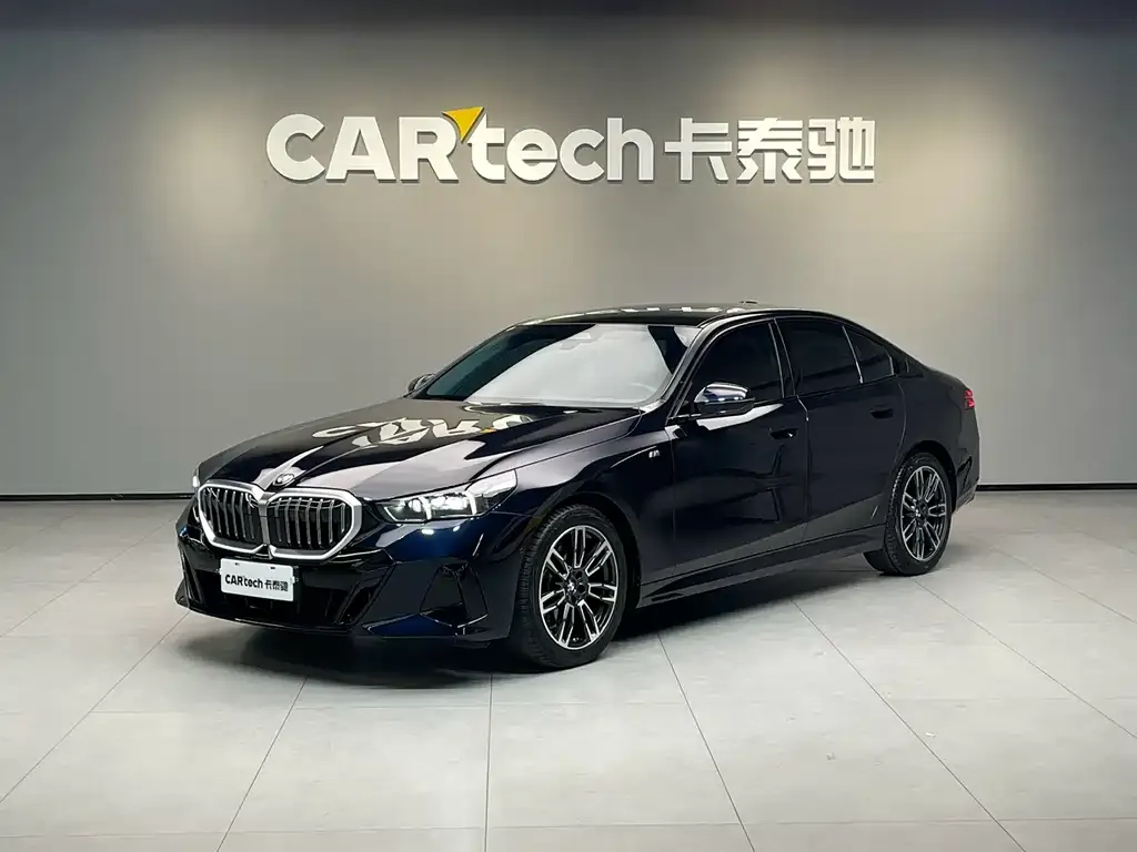 BMW 5 Series (Import) 2024 из CN, фото 1