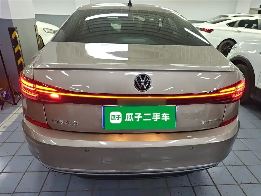 Volkswagen Passat 2022 из CN, фото 2