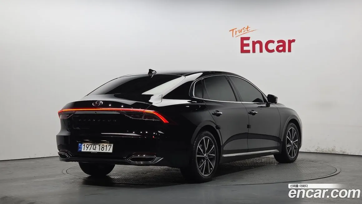 Hyundai Grandeur 2023 из KR, фото 3