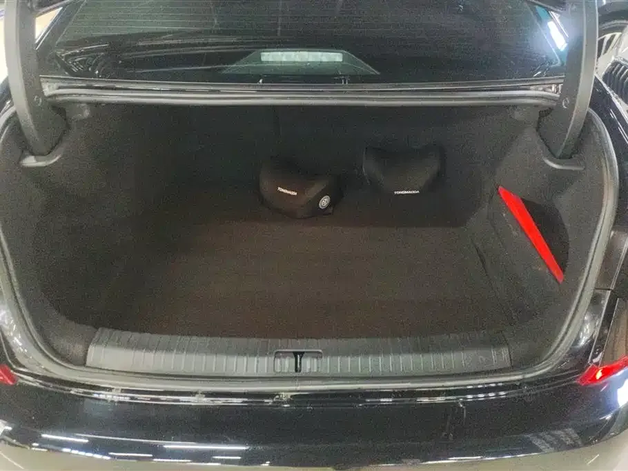 Volkswagen Passat 2023 из CN, фото 2