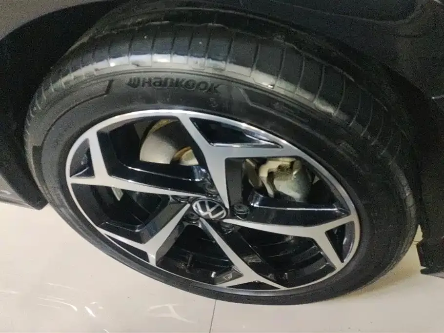 Volkswagen Passat 2023 из CN, фото 7