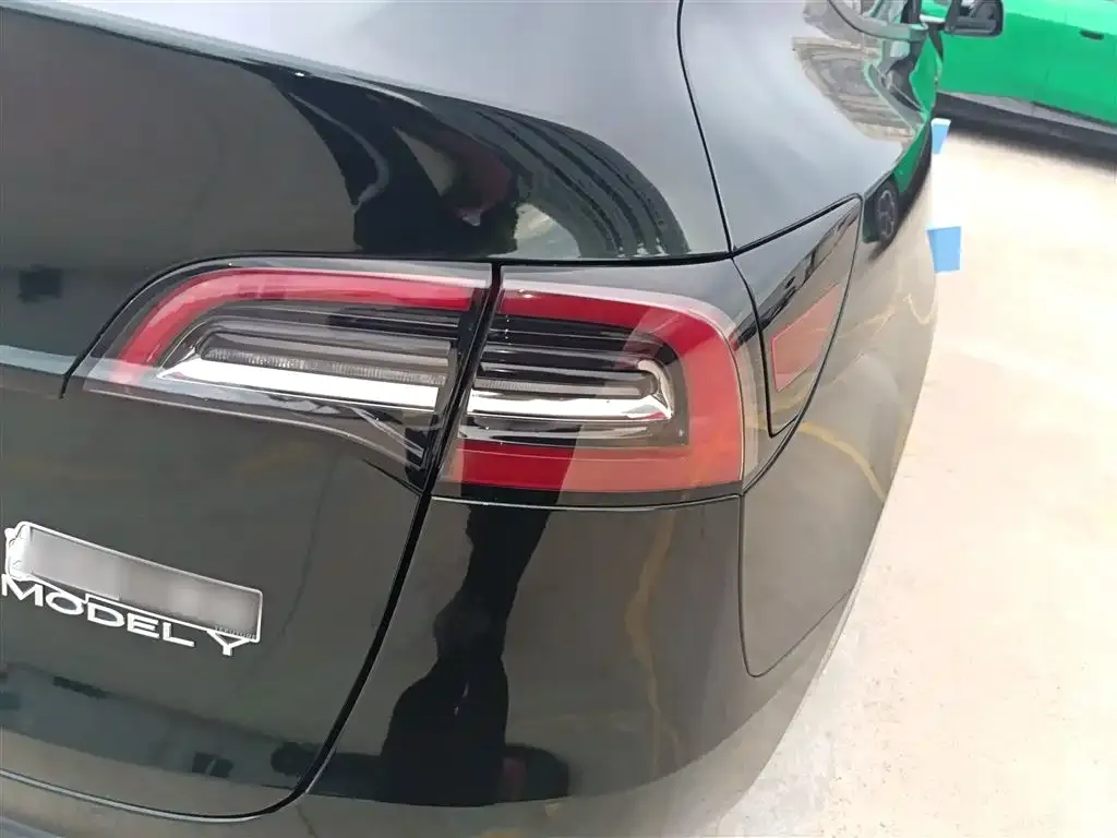 Tesla Model Y 2024 из CN, фото 2