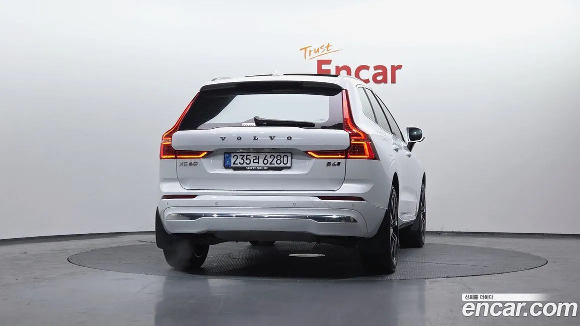 Volvo XC60 2023 из KR, фото 3