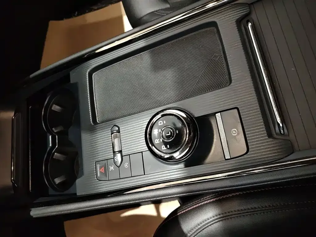 Ford Mondeo 2024 из CN, фото 9