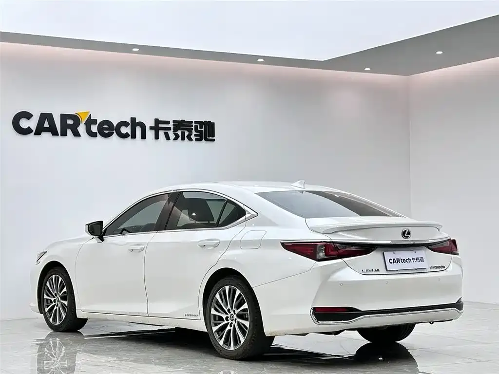 Lexus ES 2021 из CN, фото 2