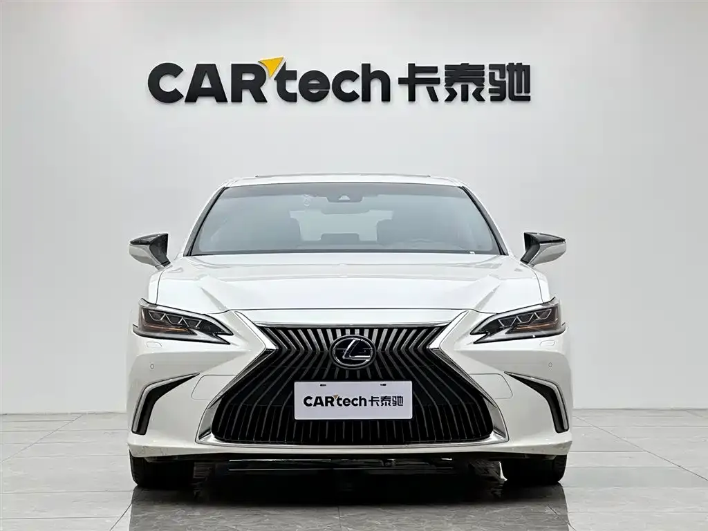Lexus ES 2021 из CN, фото 3