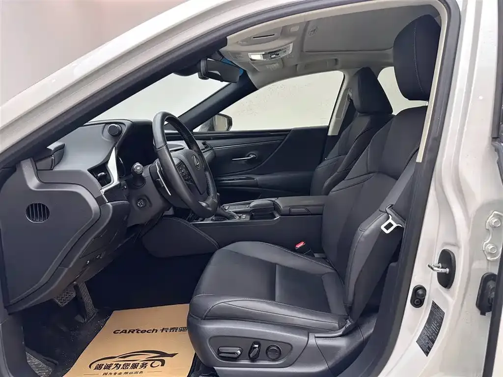 Lexus ES 2021 из CN, фото 5