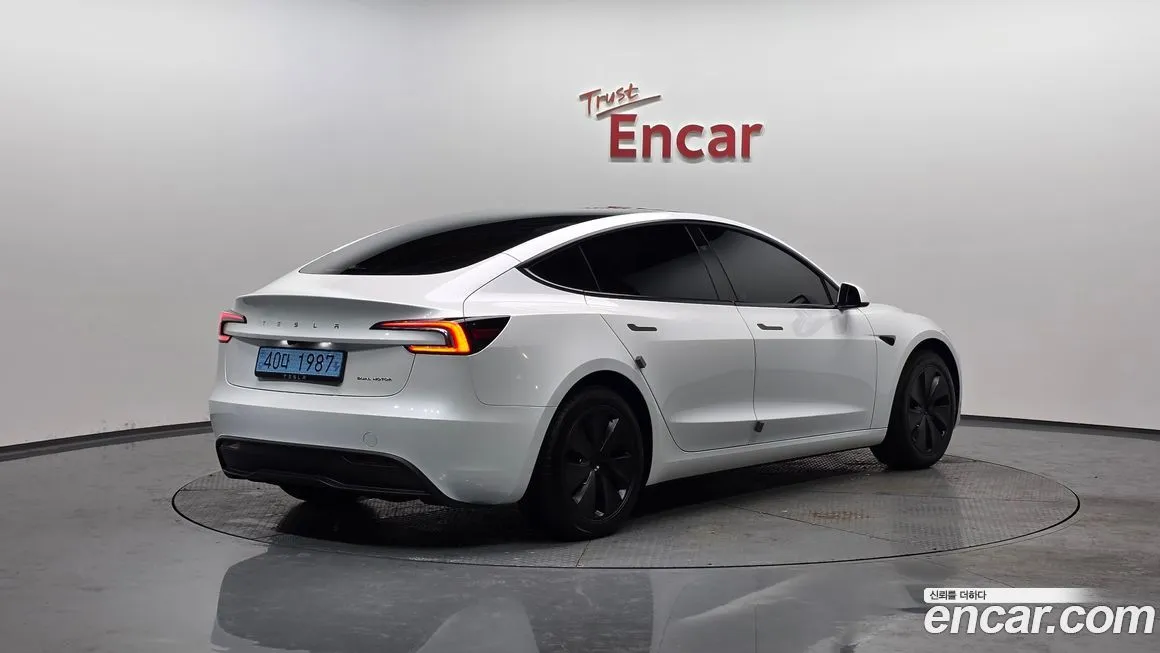 Tesla Model 3 2025 из KR, фото 7