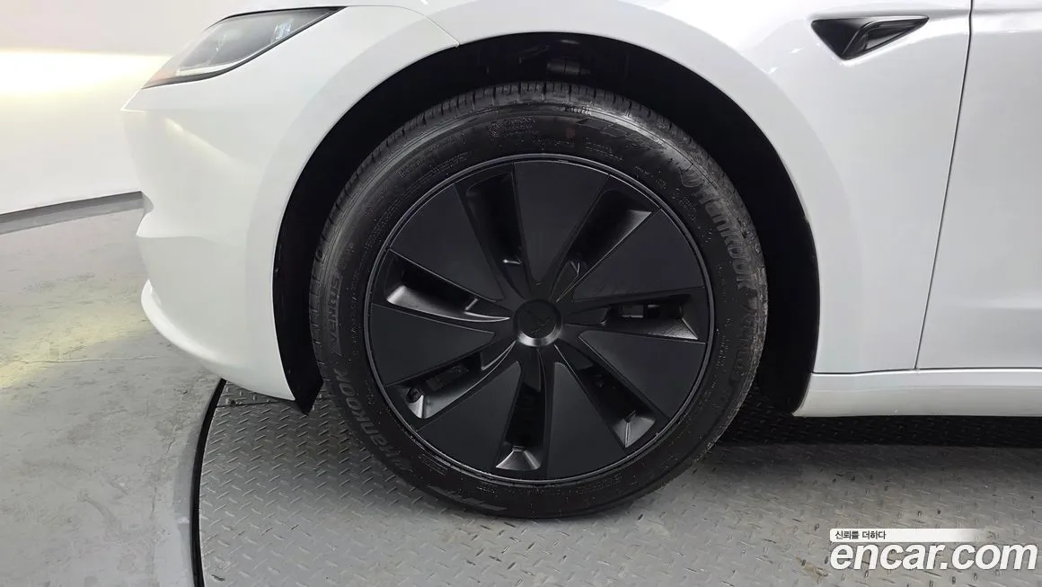Tesla Model 3 2025 из KR, фото 10