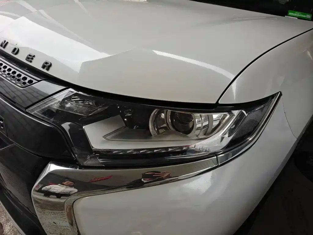 Mitsubishi Outlander 2022 из CN, фото 2