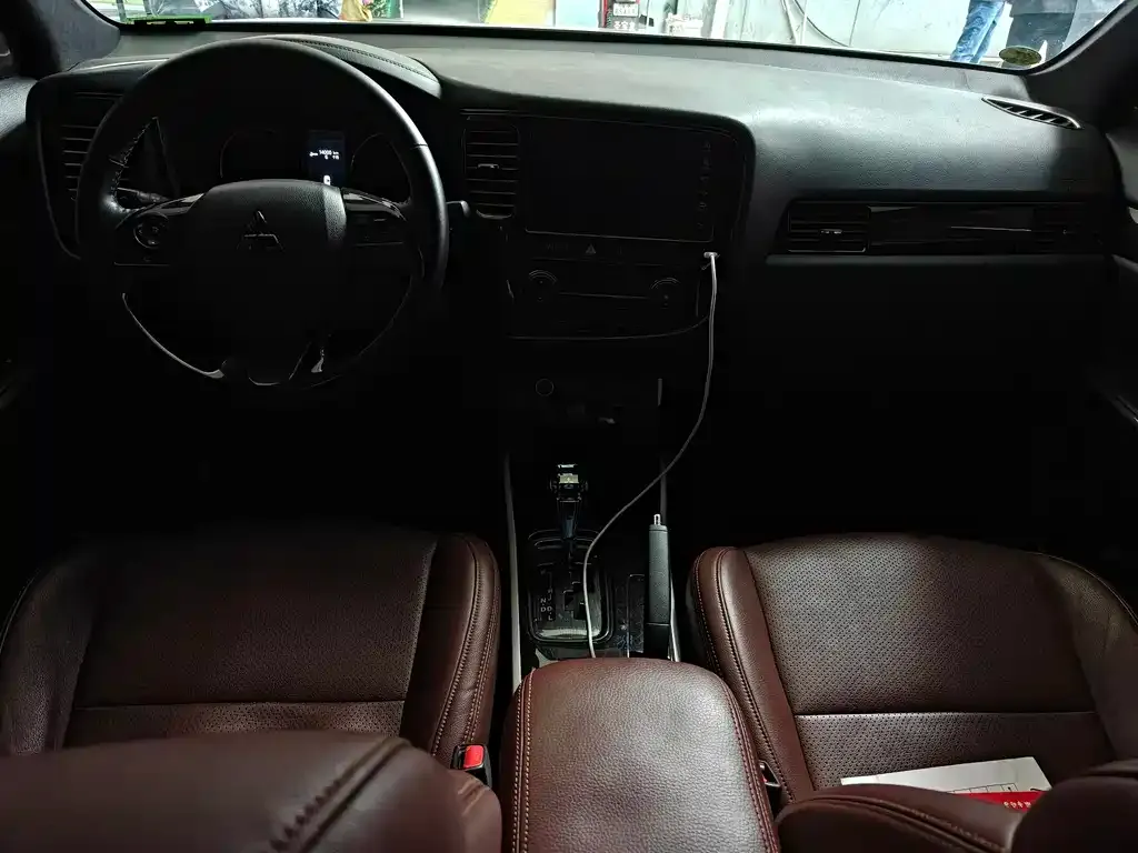 Mitsubishi Outlander 2022 из CN, фото 5