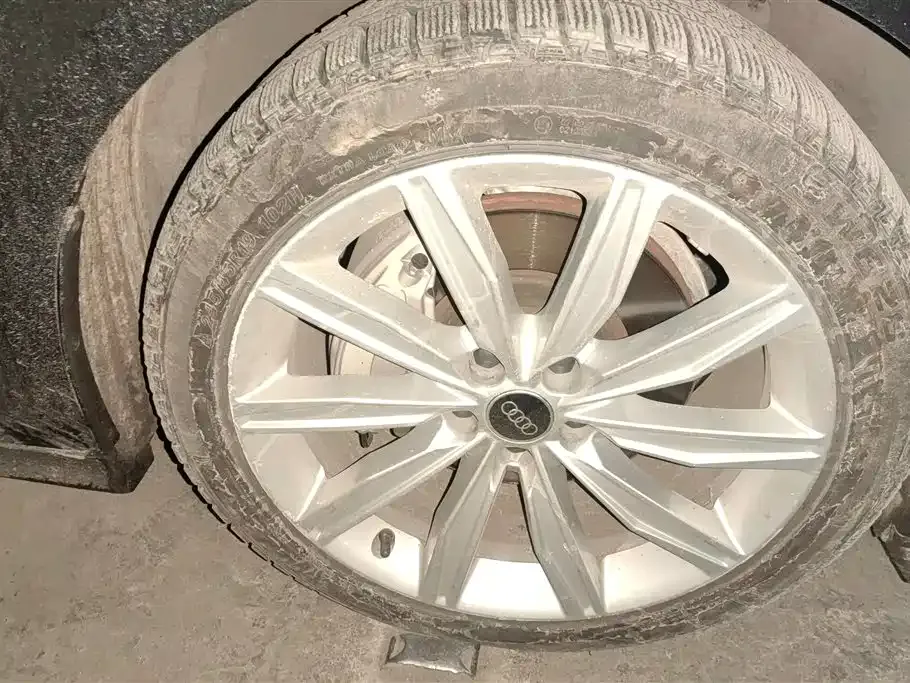 Audi A6L 2023 из CN, фото 8