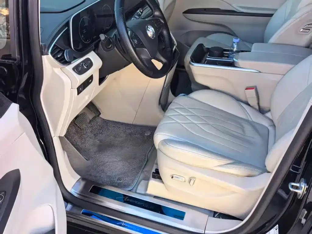 Buick GL8 2023 из CN, фото 2
