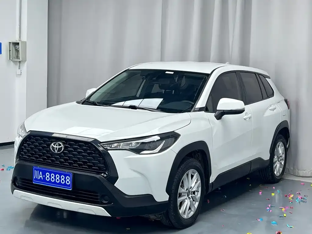 Toyota Corolla Cross 2022 из CN, фото 1