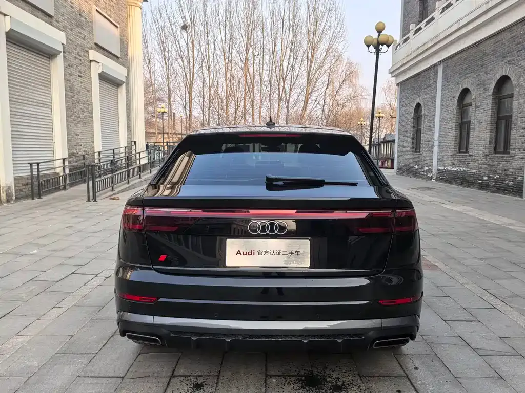 Audi Q8 2025 из CN, фото 9