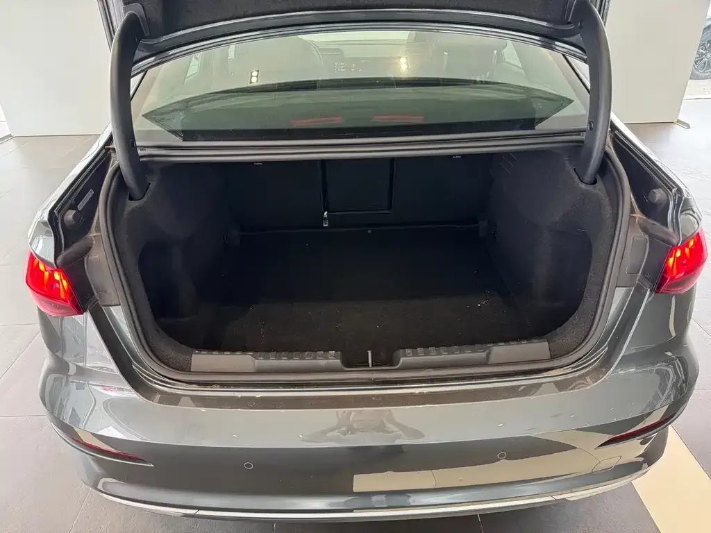 Audi A3 2023 из CN, фото 9