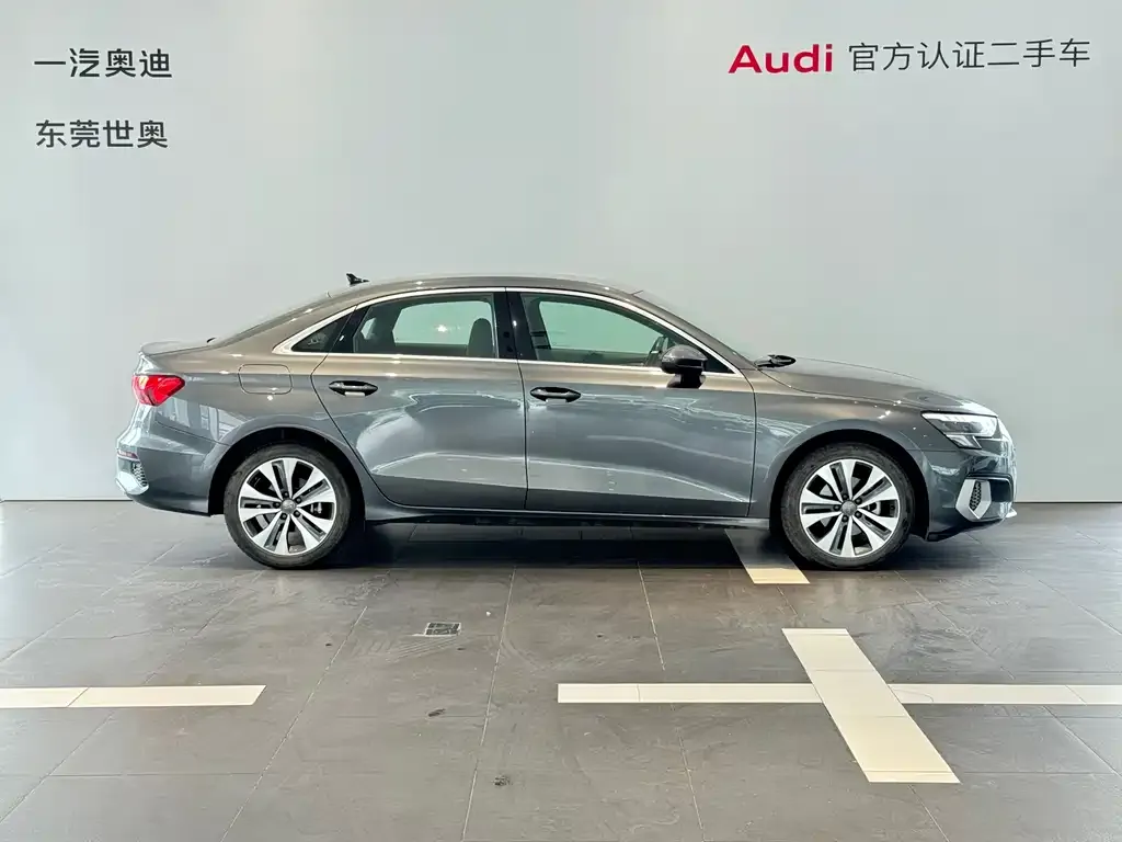 Audi A3 2023 из CN, фото 3