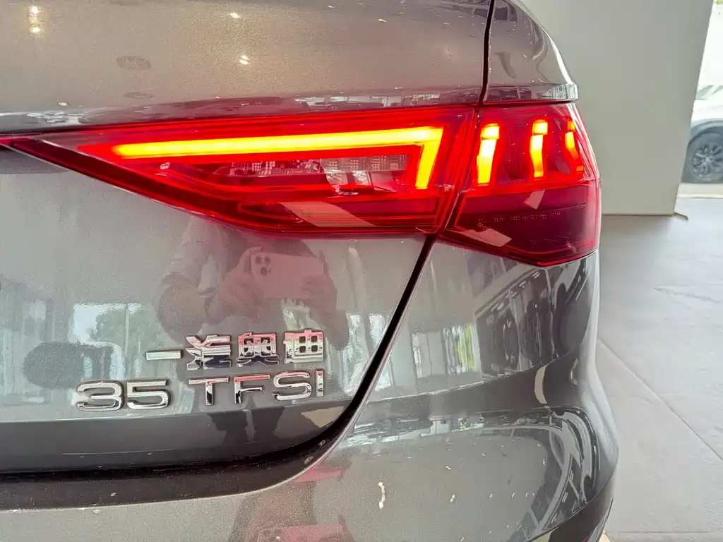 Audi A3 2023 из CN, фото 4