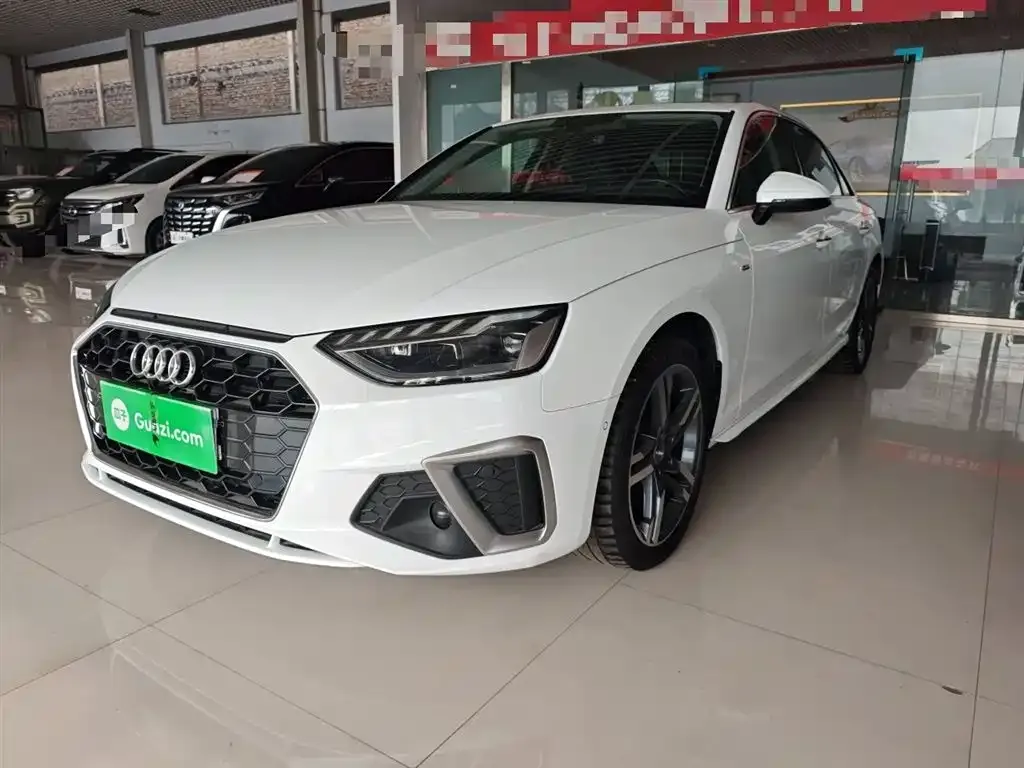 Audi A4L 2022 из CN, фото 1