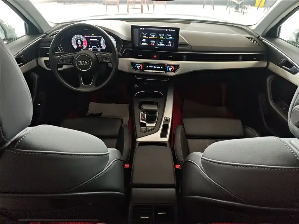 Audi A4L 2022 из CN, фото 5