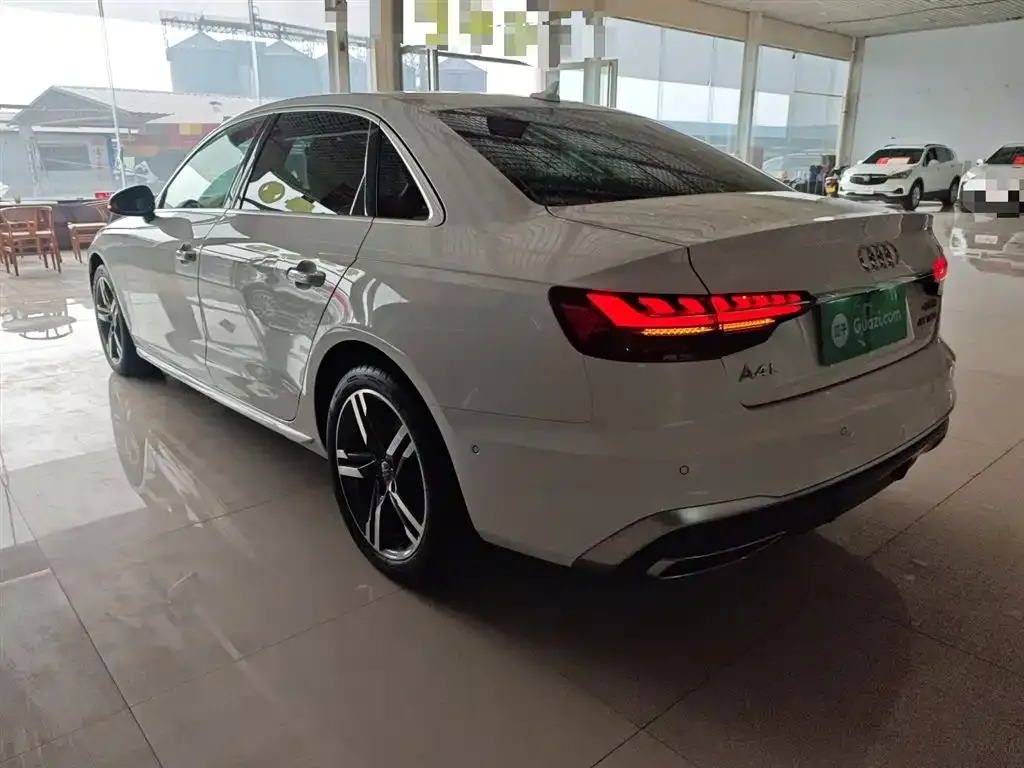 Audi A4L 2022 из CN, фото 7