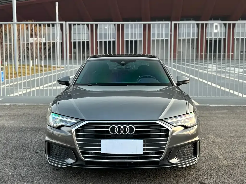 Audi A6L 2022 из CN, фото 6