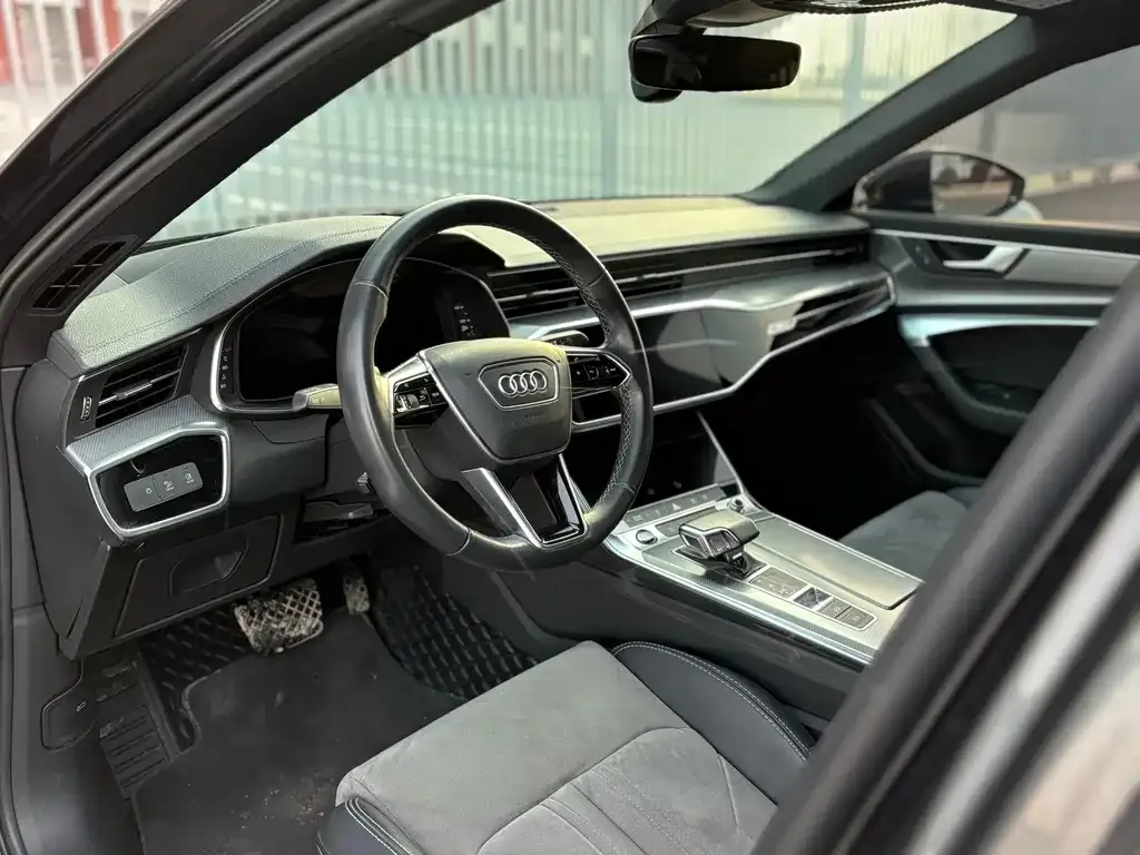 Audi A6L 2022 из CN, фото 2