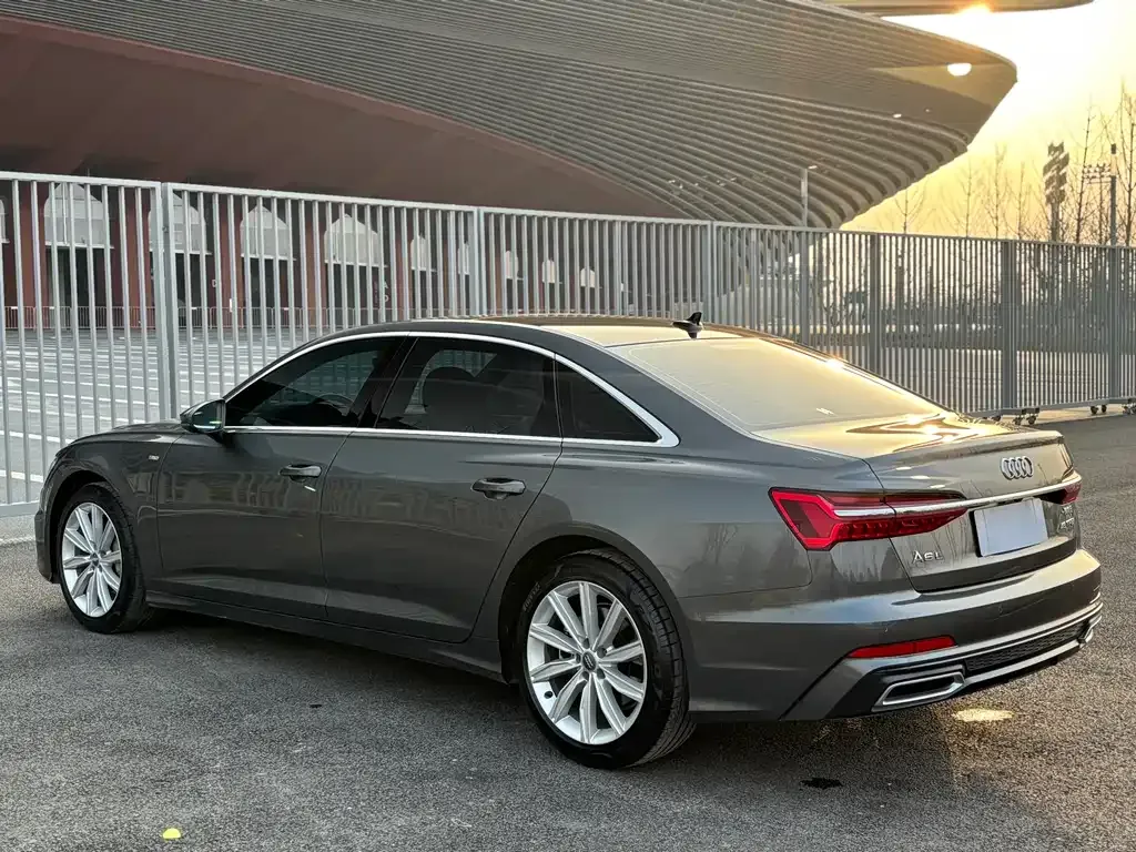 Audi A6L 2022 из CN, фото 3