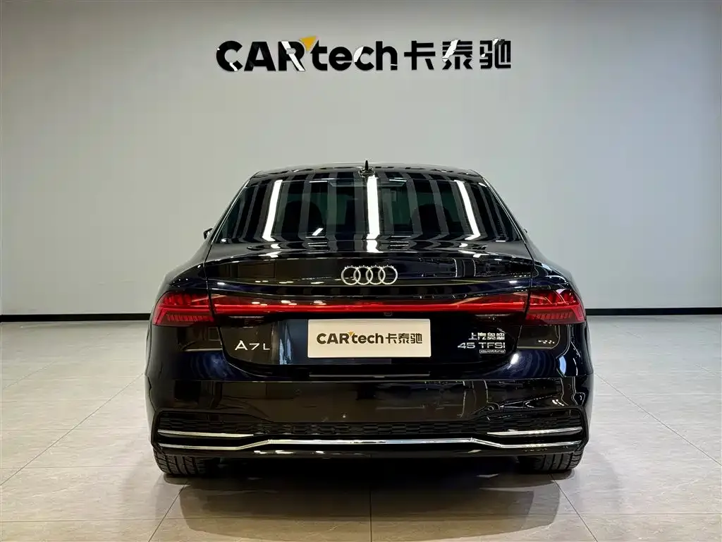 Audi A7L 2024 из CN, фото 4
