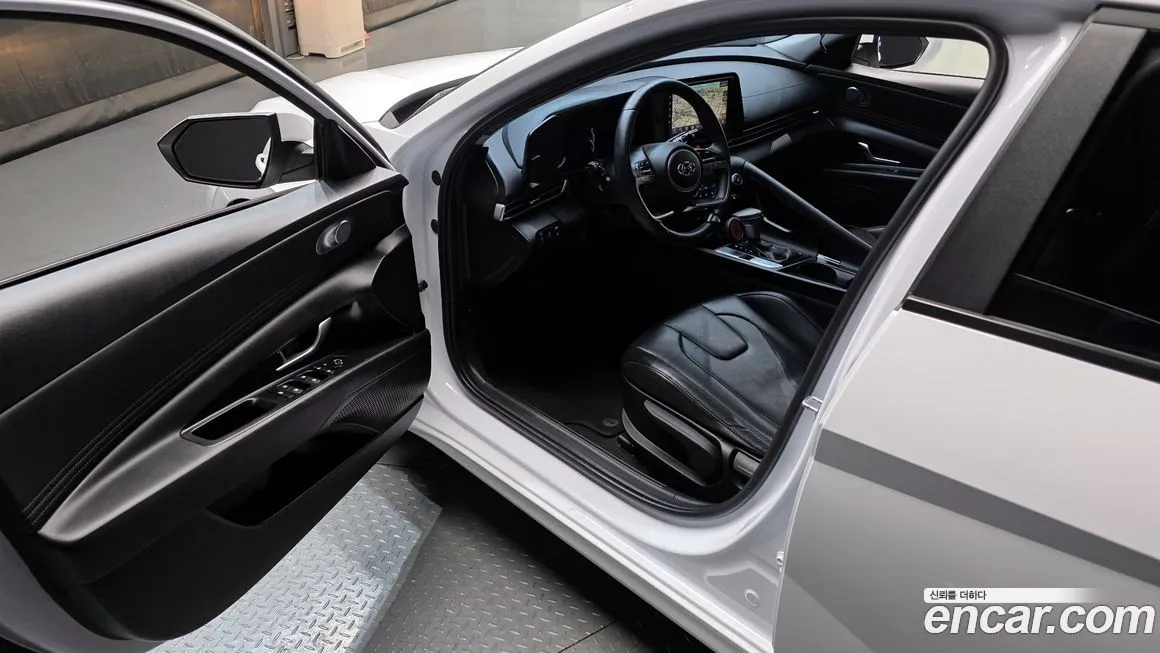 Hyundai AVANTE — фото 2