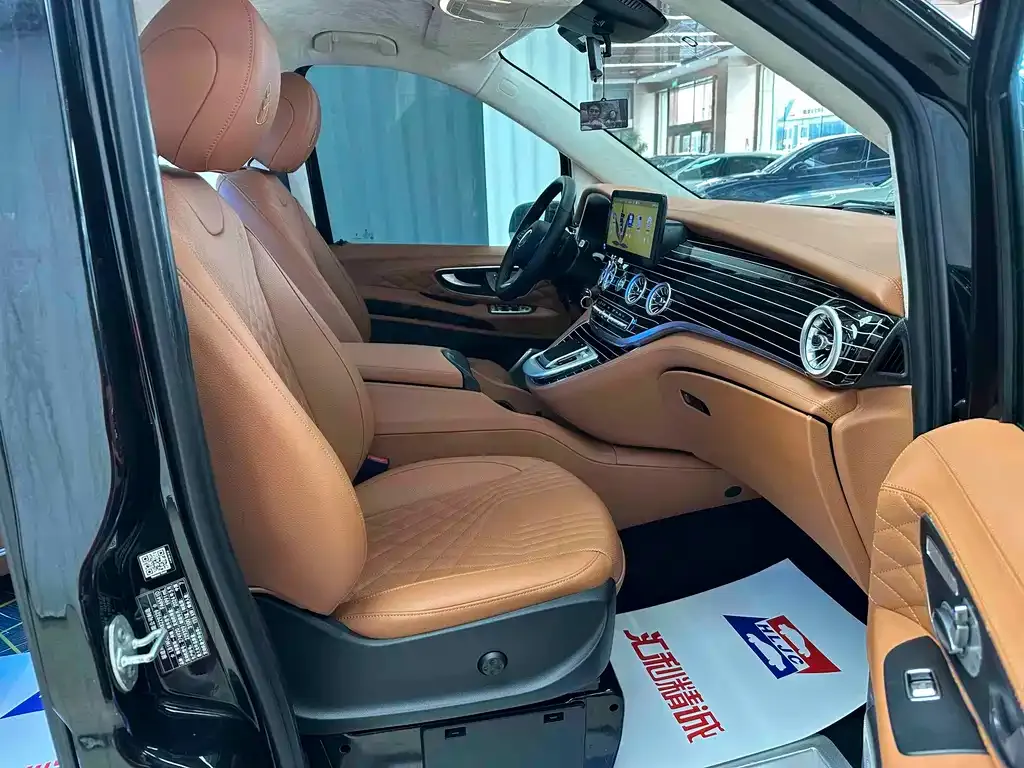 Mercedes-Benz Vito 2024 из CN, фото 8