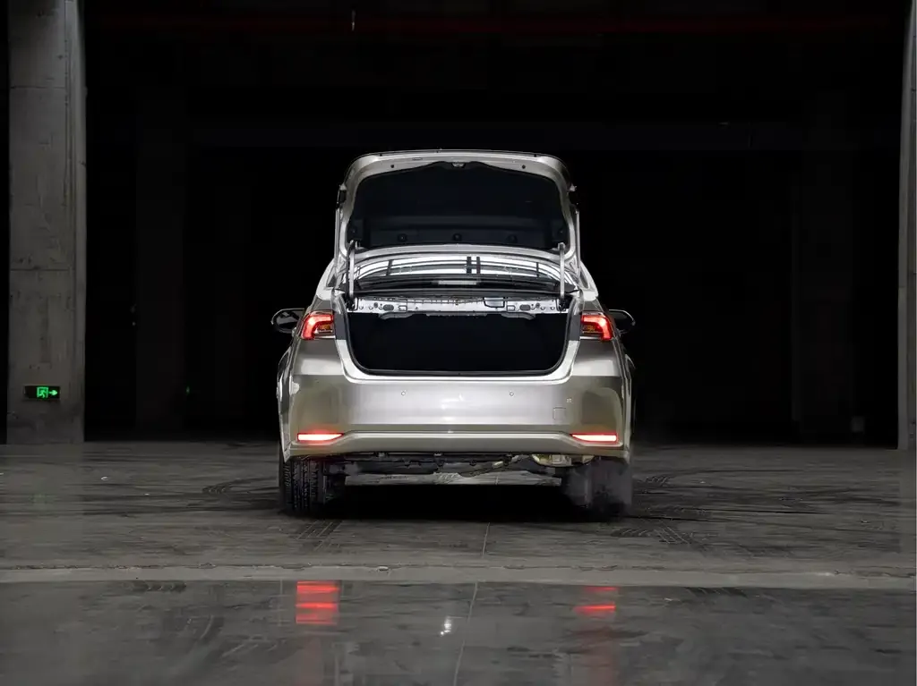 Toyota Corolla 2022 из CN, фото 4