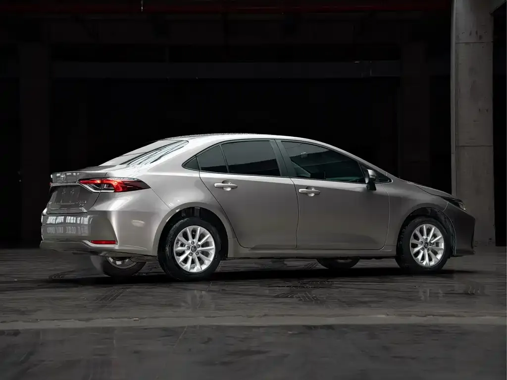 Toyota Corolla 2022 из CN, фото 7