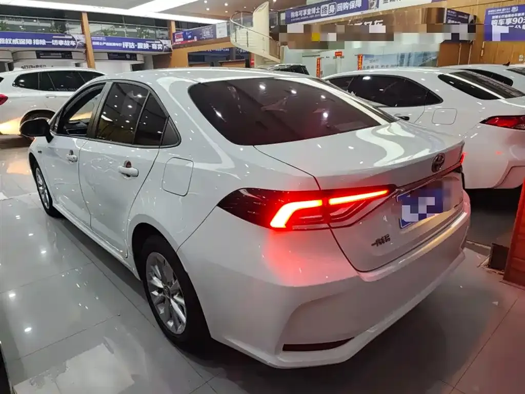 Toyota Corolla 2021 из CN, фото 6