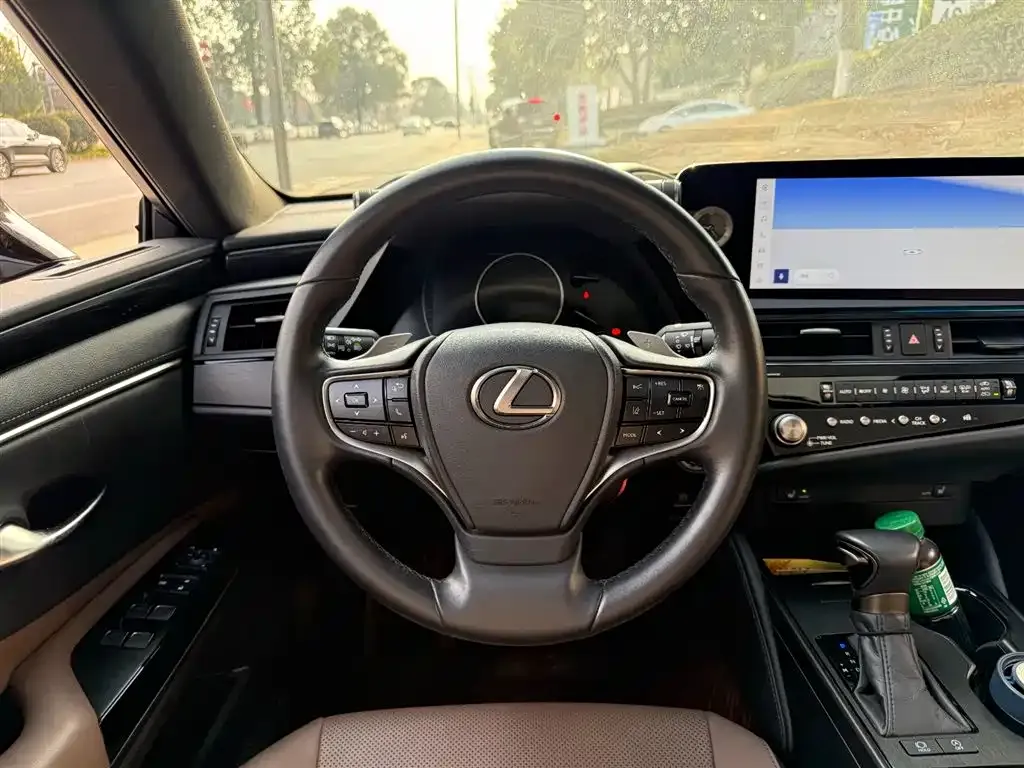 Lexus ES 2024 из CN, фото 2