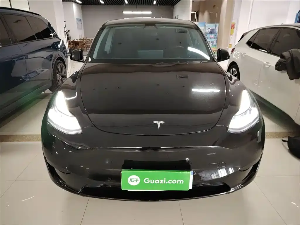 Tesla Model Y 2023 из CN, фото 3