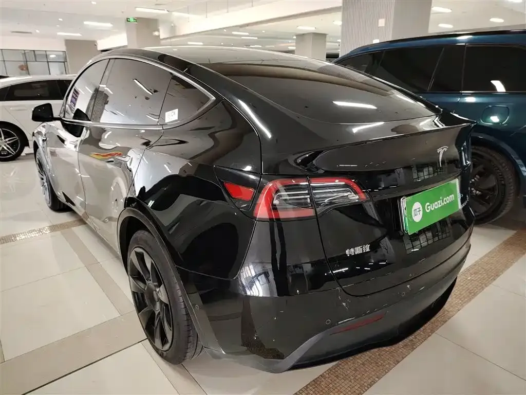 Tesla Model Y 2023 из CN, фото 8