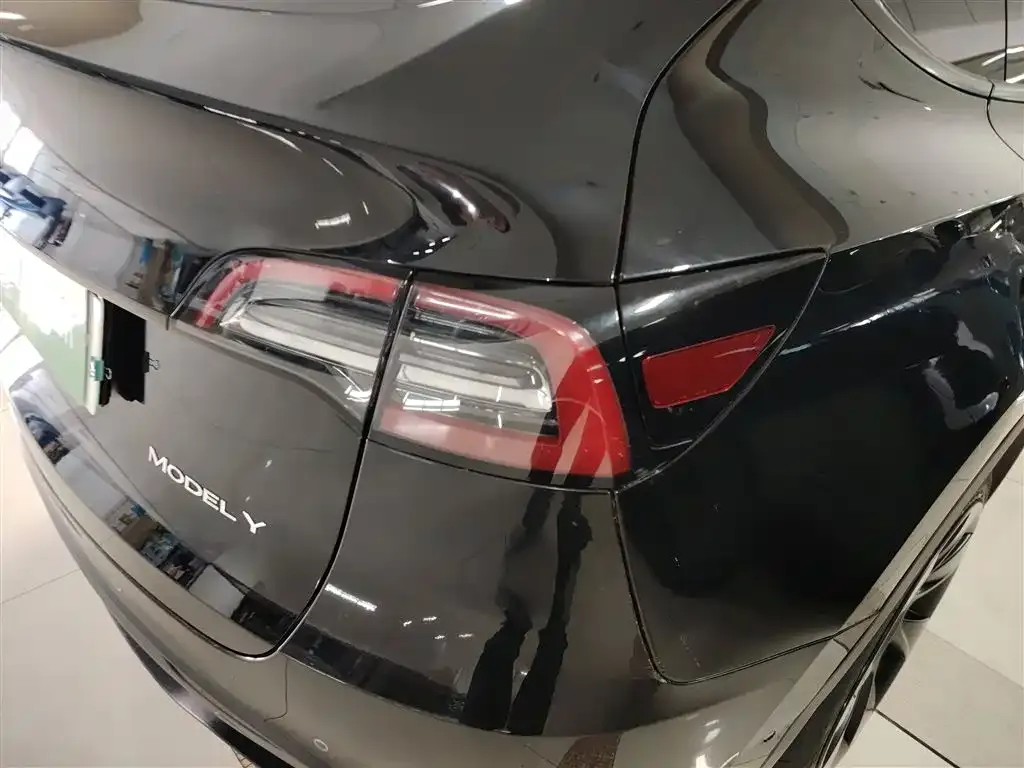 Tesla Model Y 2023 из CN, фото 7