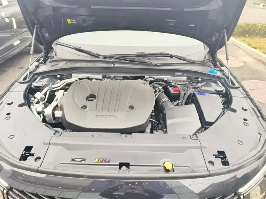 Volvo S90 2025 из CN, фото 4