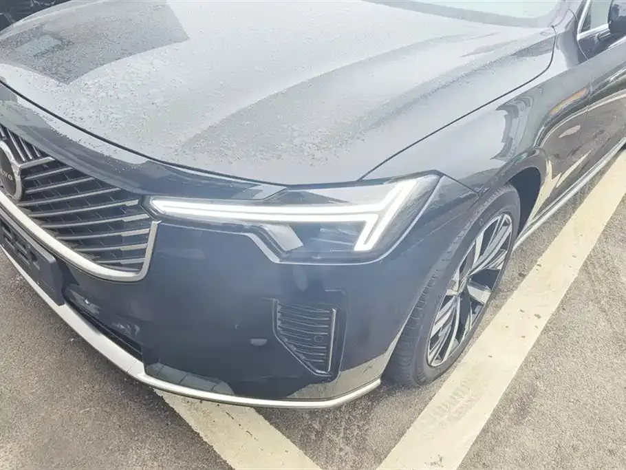Volvo S90 2025 из CN, фото 5
