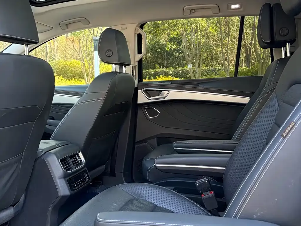 Volkswagen Talagon 2023 из CN, фото 4