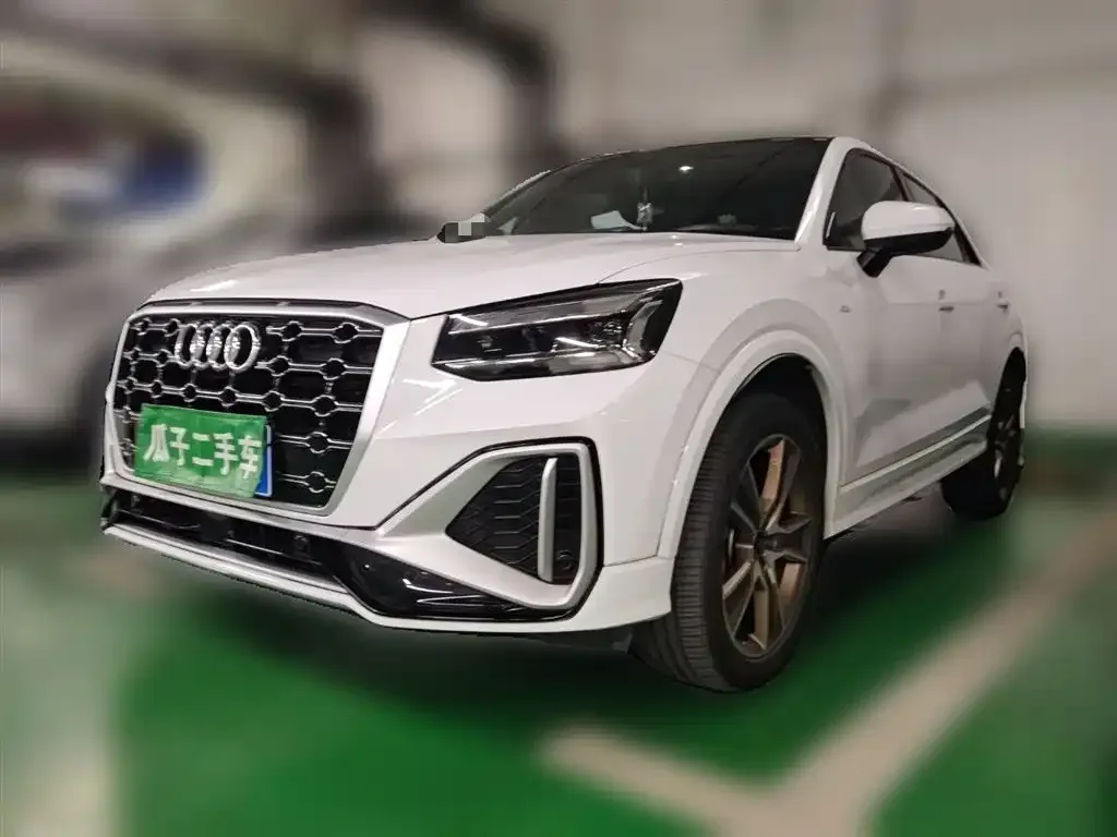 Audi Q2L 2023 из CN, фото 1